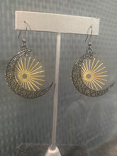 Load image into Gallery viewer, Solar Eclipse 2024 Earring